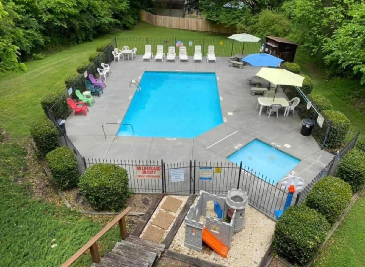 The Wildlife Lodge - Great Location! Close To Tanger Outlets! Cabin Sevierville Exterior foto