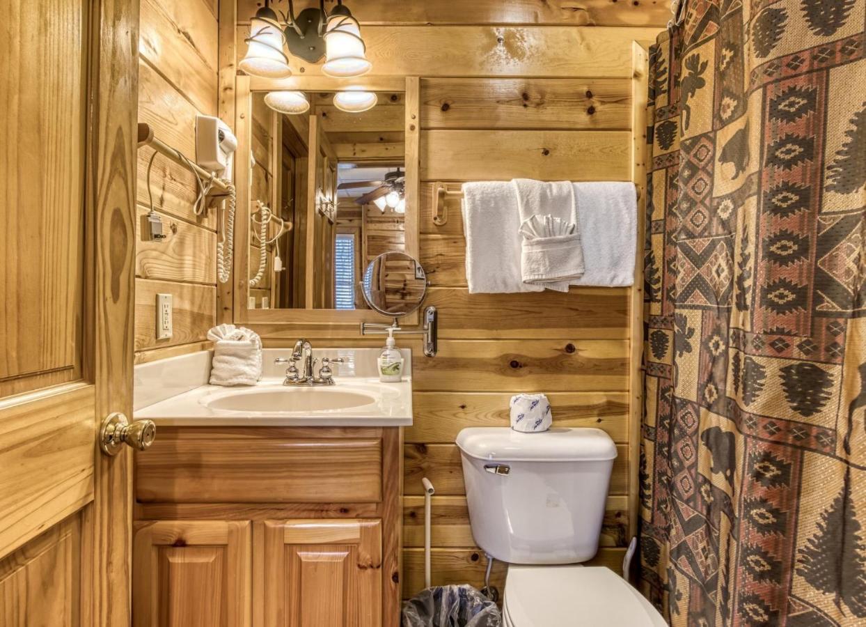 The Wildlife Lodge - Great Location! Close To Tanger Outlets! Cabin Sevierville Exterior foto