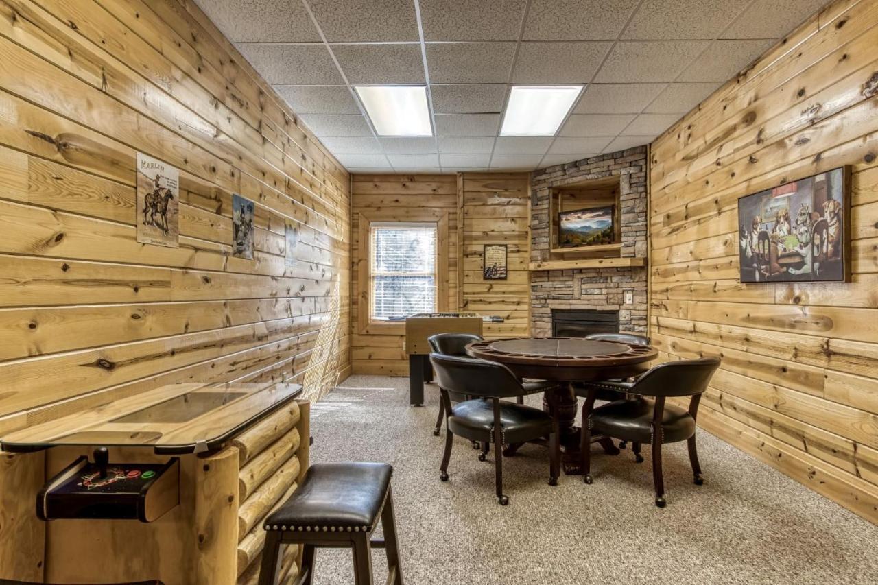 The Wildlife Lodge - Great Location! Close To Tanger Outlets! Cabin Sevierville Exterior foto